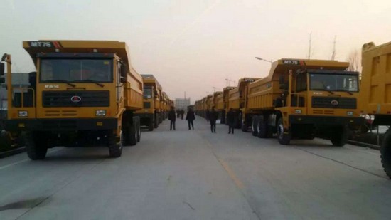 霸王寒潮挡不住临工矿用车前进的步伐