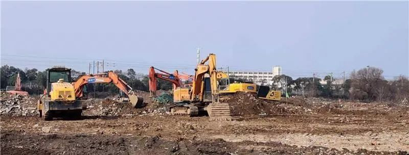 鄂州“小汤山”医院建设 | 可靠临工人龚凯：责任在肩，倾力支援，脑海只有胜利俩字！