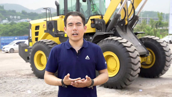 【可靠好司机】精勇：临工装载机一代更比一代强