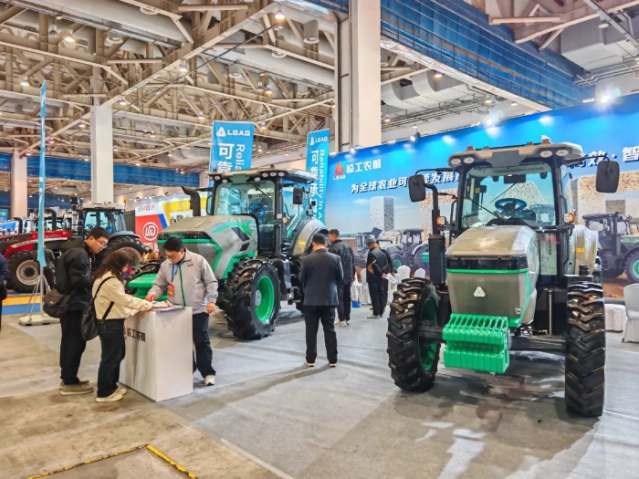 临工农机亮相中国（山东）国际农业机械展览会，斩获“农机优秀企业”荣誉！